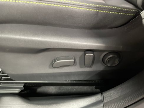 Used 2025 Subaru Outback Onyx Edition image 11