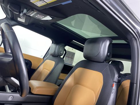 Used 2023 Land Rover Defender 90 X-Dynamic SE image 49