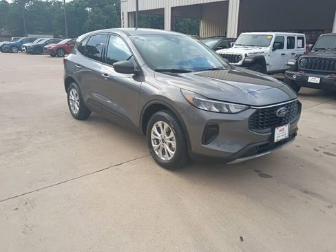 Used 2025 Ford Escape Active AWD/4WD image 6
