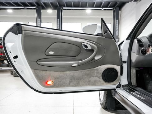 Used 2003 Porsche 911 Carrera 4S AWD/4WD image 24