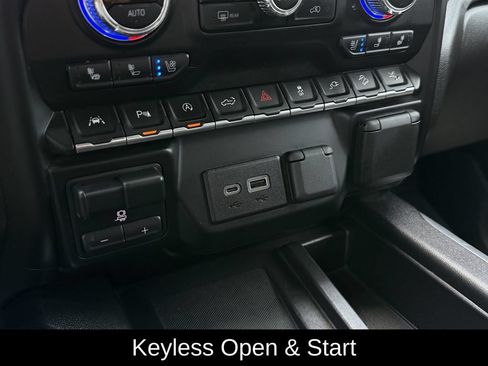 Used 2021 GMC Sierra 1500 Denali w/ Denali Ultimate Package AWD/4WD image 27