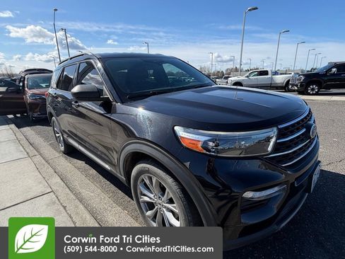 Used 2020 Ford Explorer XLT w/ Equipment Group 202A image 11