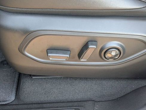 New 2025 Jeep Grand Cherokee Altitude image 13