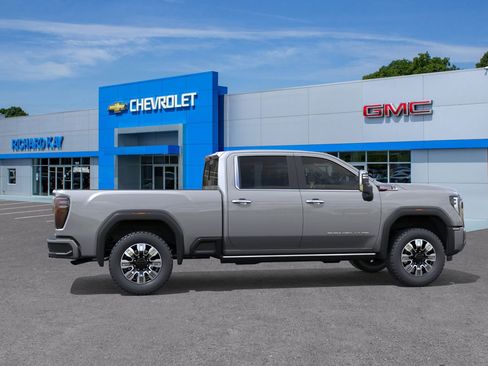 New 2026 GMC Sierra 2500 Denali w/ Denali Reserve Package image 29