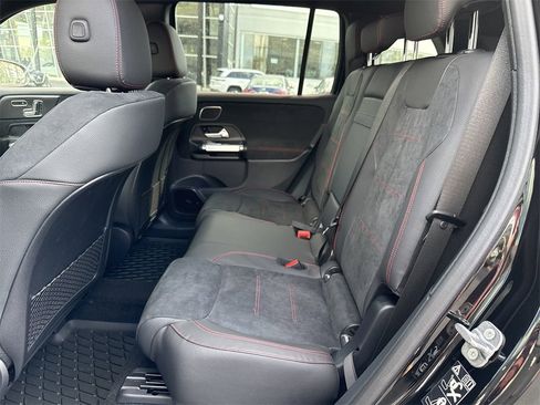New 2025 Mercedes-Benz GLB 250 4MATIC image 13