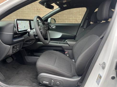 New 2025 Hyundai Ioniq 6 SE image 11
