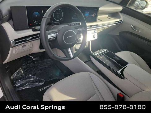 Used 2025 Hyundai Tucson SEL image 2