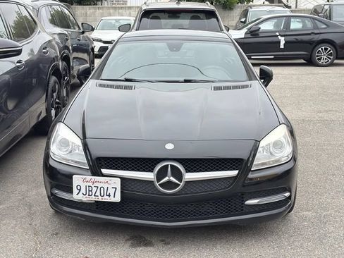 Used 2013 Mercedes-Benz SLK 250 image 2
