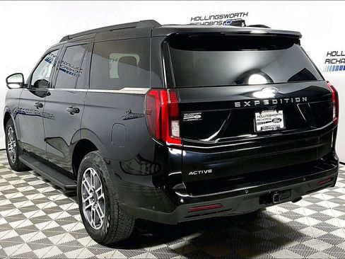Used 2025 Ford Expedition Active AWD/4WD image 8