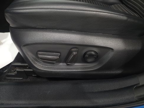 Used 2020 Toyota Camry SE FWD image 13