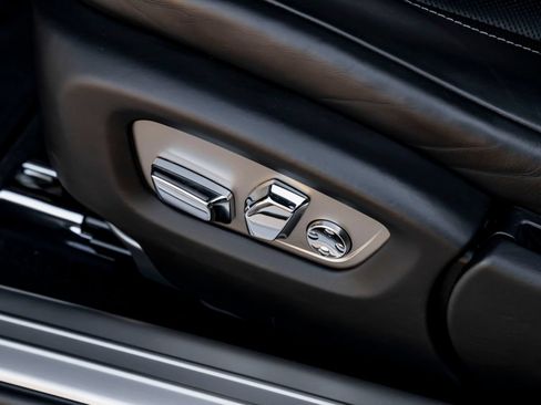 Certified 2018 Rolls-Royce Dawn RWD image 21