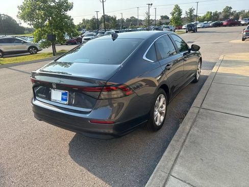 Used 2025 Honda Accord LX image 4