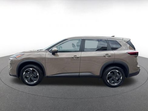 Used 2025 Nissan Rogue SV AWD/4WD image 10