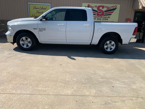 Used 2019 RAM 1500 Classic SLT w/ Luxury Group AWD/4WD image 5