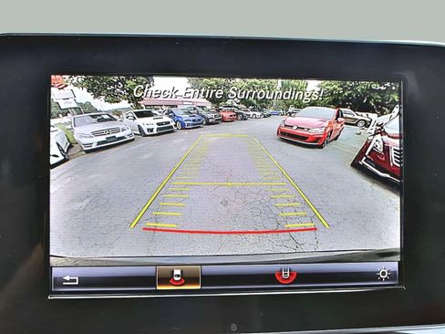 Used 2018 Mercedes-Benz GLC 300 4MATIC image 14