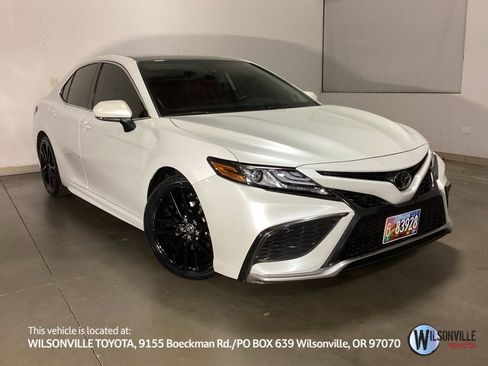 Used 2022 Toyota Camry XSE image 1
