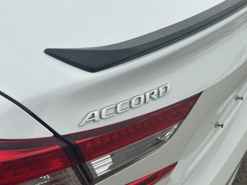 Used 2022 Honda Accord Sport image 10