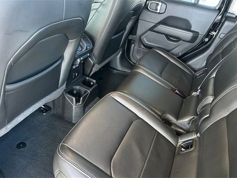 Used 2022 Jeep Gladiator Overland w/ Popular Equipment Package image 15