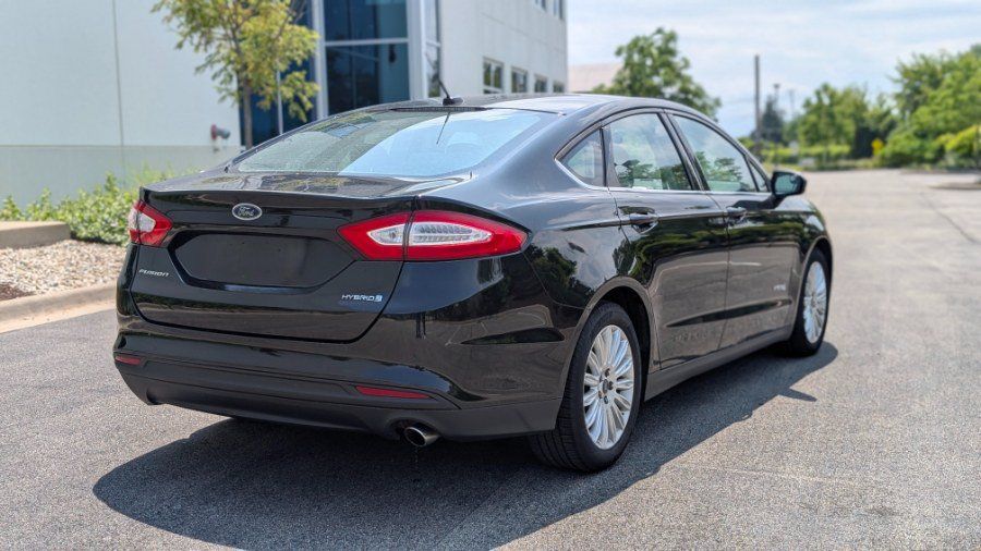 Used 2015 Ford Fusion S FWD image 3