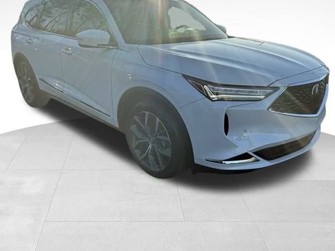 Used 2023 Acura MDX SH-AWD w/ Technology Package image 2