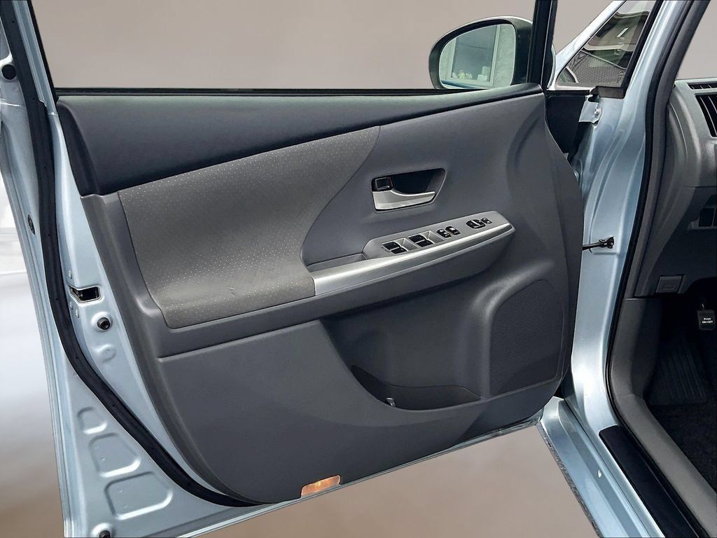 Used 2013 Toyota Prius V Three FWD image 20