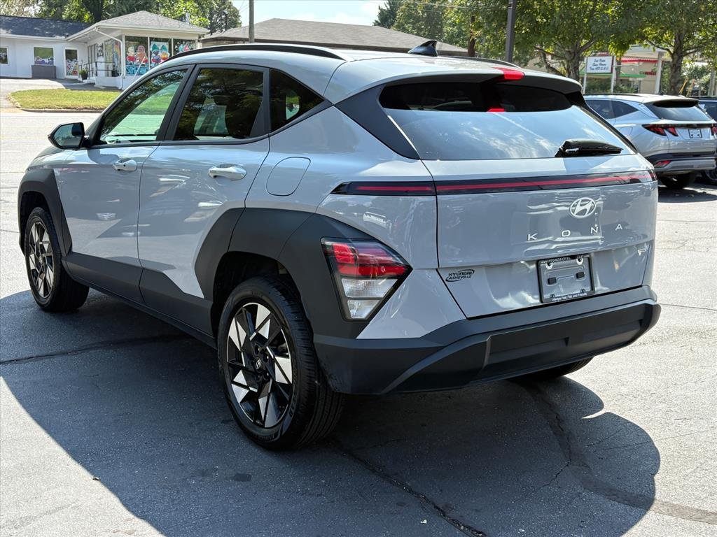 Certified 2024 Hyundai Kona SEL AWD/4WD image 4