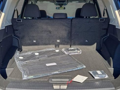 Used 2025 Nissan Rogue SV FWD image 11