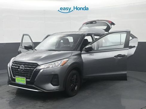 Used 2024 Nissan Kicks S FWD image 36