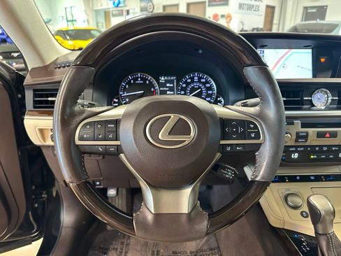 Used 2017 Lexus ES 350 FWD image 17