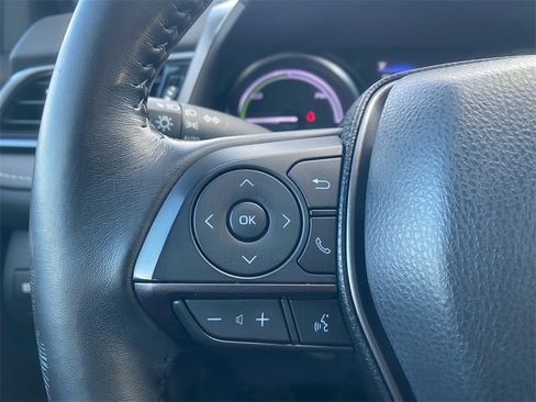 Used 2022 Toyota Camry SE image 19