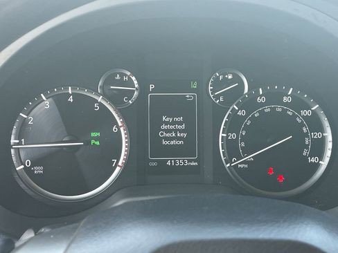 Used 2023 Lexus GX 460 Premium w/ Accessory Package AWD/4WD image 28