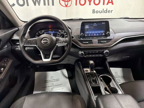 Used 2024 Nissan Altima 2.5 SV FWD image 22