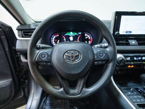 Used 2025 Toyota RAV4 XLE AWD/4WD image 16