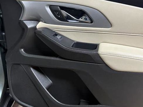 Used 2022 Chevrolet Traverse LT image 10