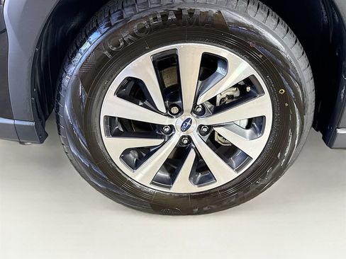 Used 2025 Subaru Outback Premium AWD/4WD image 38