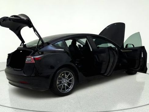 Used 2022 Tesla Model 3 RWD image 15