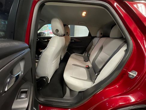Used 2021 Chevrolet TrailBlazer LS image 17
