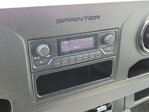 Used 2025 Mercedes-Benz Sprinter 2500 image 30