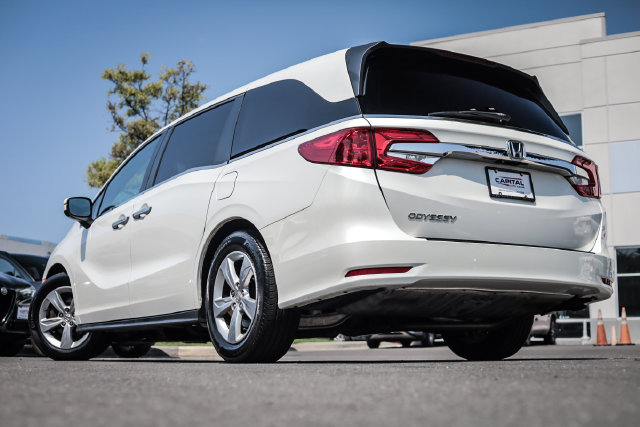 Used 2019 Honda Odyssey EX-L image 2
