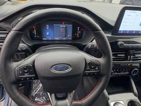 Certified 2025 Ford Escape ST-Line w/ Cold Weather Package image 11