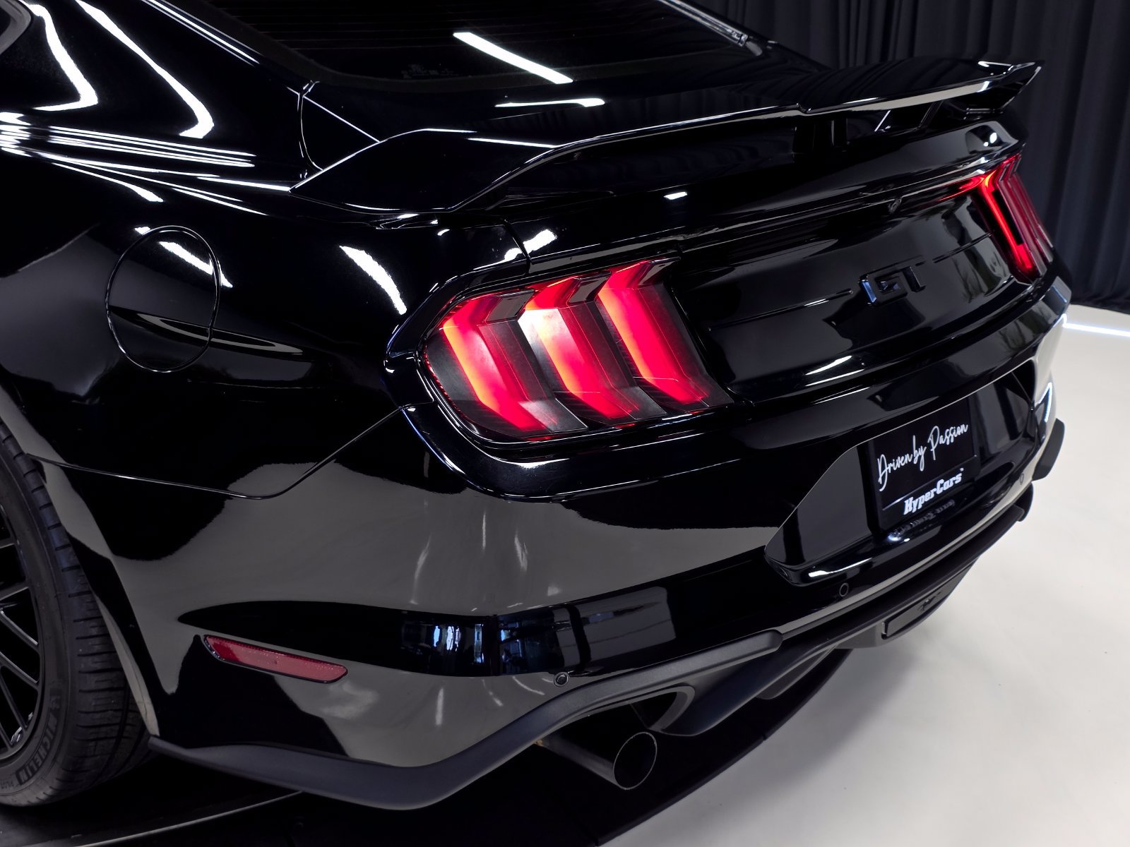 Used 2018 Ford Mustang GT Premium w/ GT Performance Package RWD image 53