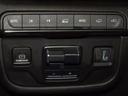 Used 2023 Cadillac Escalade Sport w/ LPO, ONYX Package image 40