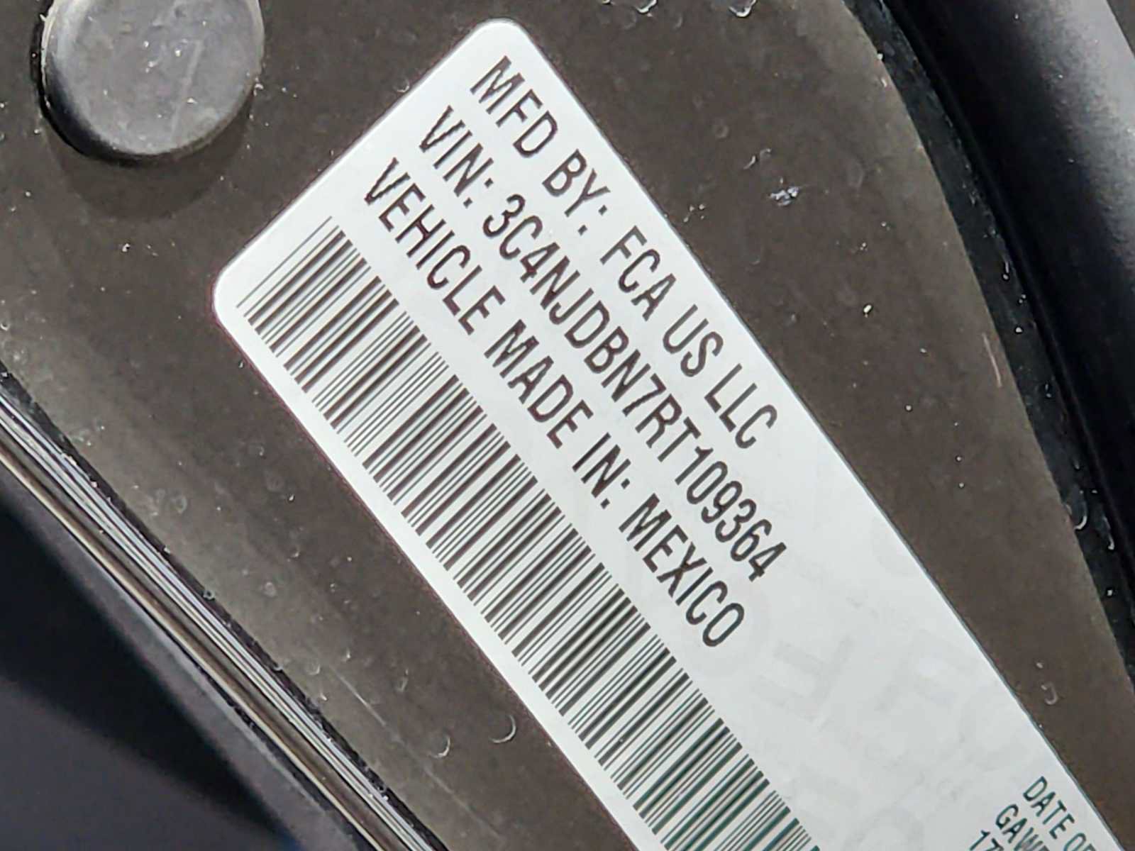 Used 2024 Jeep Compass Latitude AWD/4WD image 19