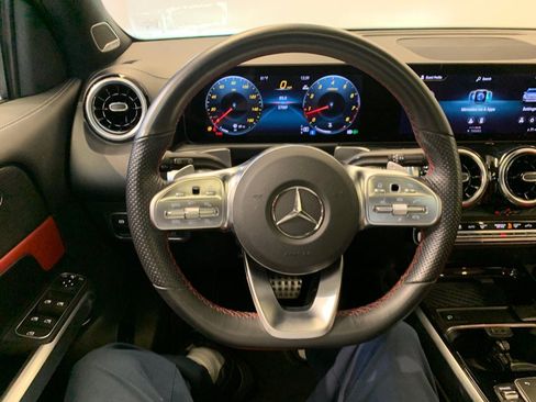 Used 2023 Mercedes-Benz GLB 250 4MATIC w/ AMG Line image 23