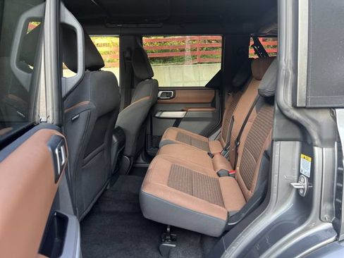 Used 2023 Ford Bronco Outer Banks AWD/4WD image 17