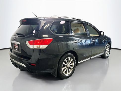 Used 2016 Nissan Pathfinder S image 8