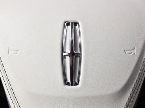 New 2026 Lincoln Aviator Reserve w/ Jet Appearance Package image 37