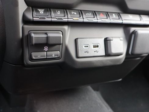 New 2025 Chevrolet Silverado 2500 Custom w/ Custom Value Package image 13