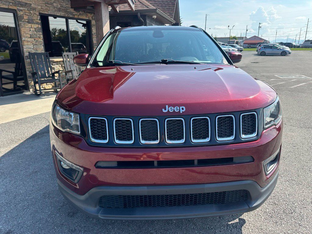 Used 2020 Jeep Compass Latitude w/ Cold Weather Group AWD/4WD image 13