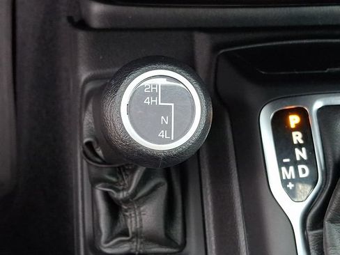 Used 2022 Jeep Wrangler Unlimited Sport AWD/4WD image 26